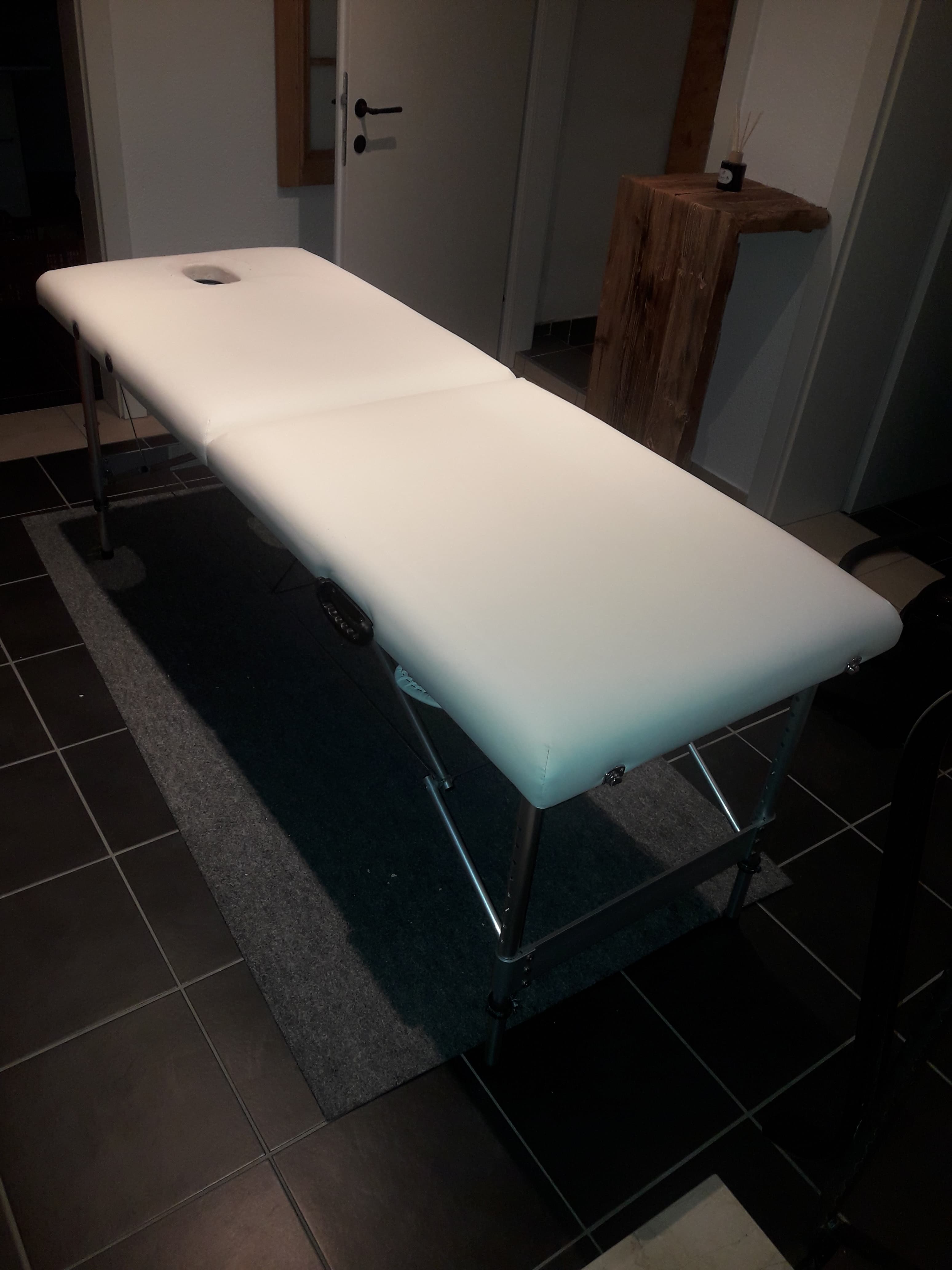 MOBILE MASSAGELIEGE / BEHANDLUNGSLIEGE incl Tasche